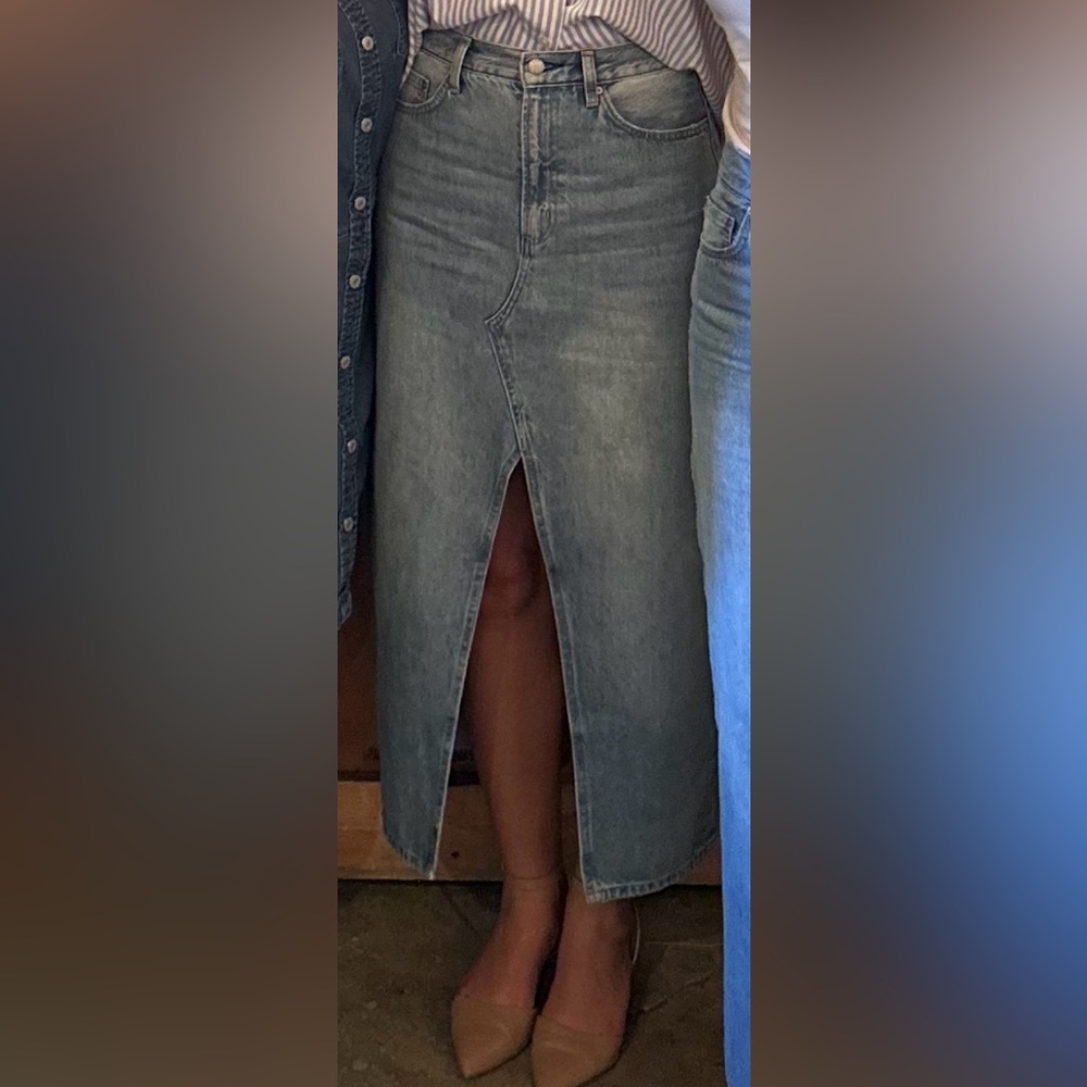 Aritzia Denim Forum light Wash Denim Midi Skirt with Front Slit